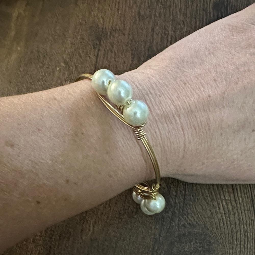 Bourbon and Bowties Pearl Bracelet